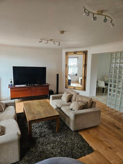 Appartement Spacious 3-bedroom In Vibrant 8